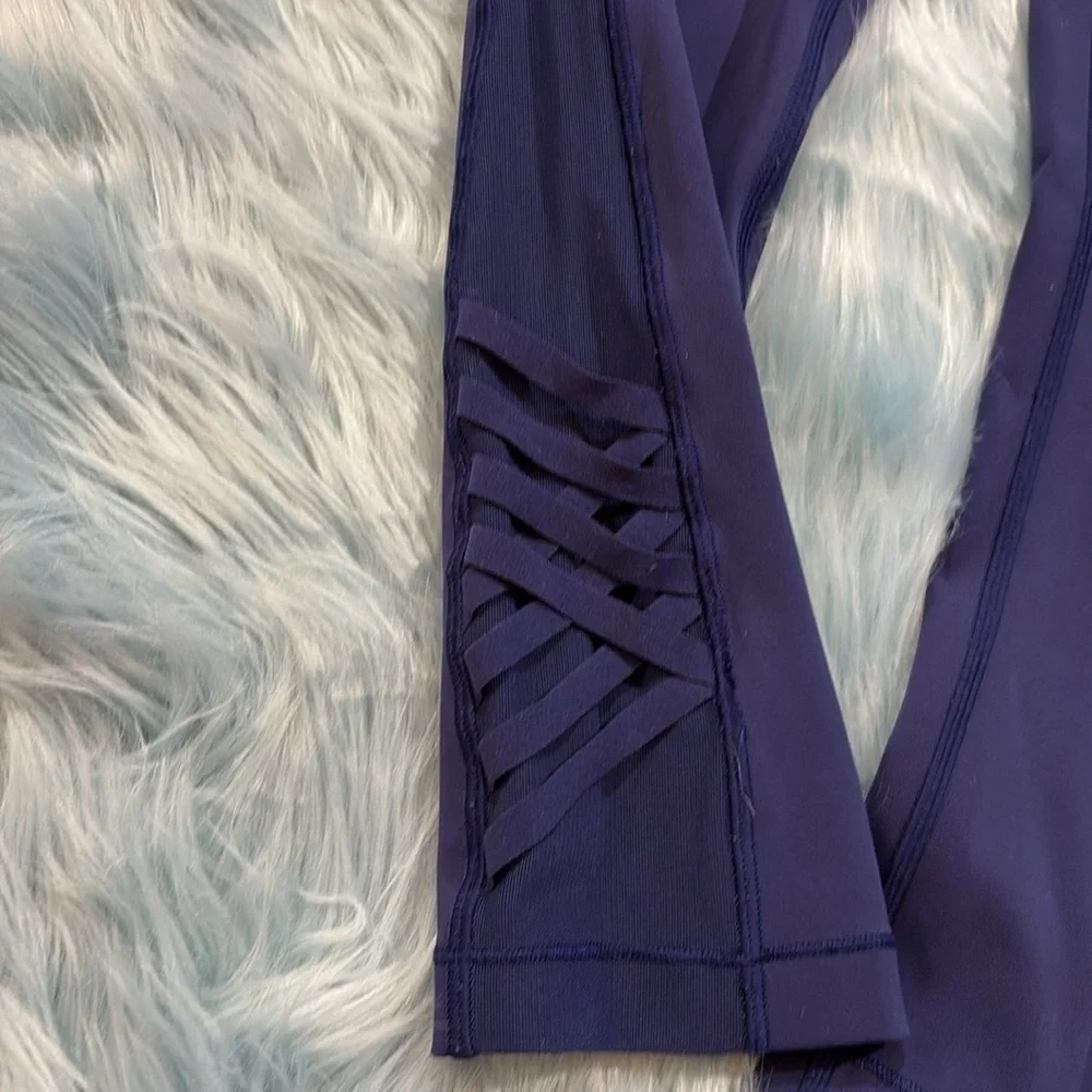 Lululemon X Soulcycle Minimalist Crop Leggings in Hero Blue sz 4